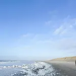Ferienhaus Bright House In Dune Row Near The North Sea